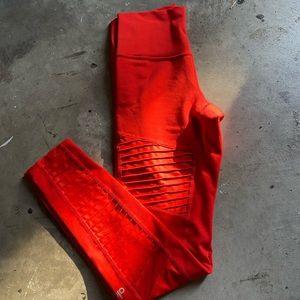 RED ALO LEGGINGS❤️‍🔥